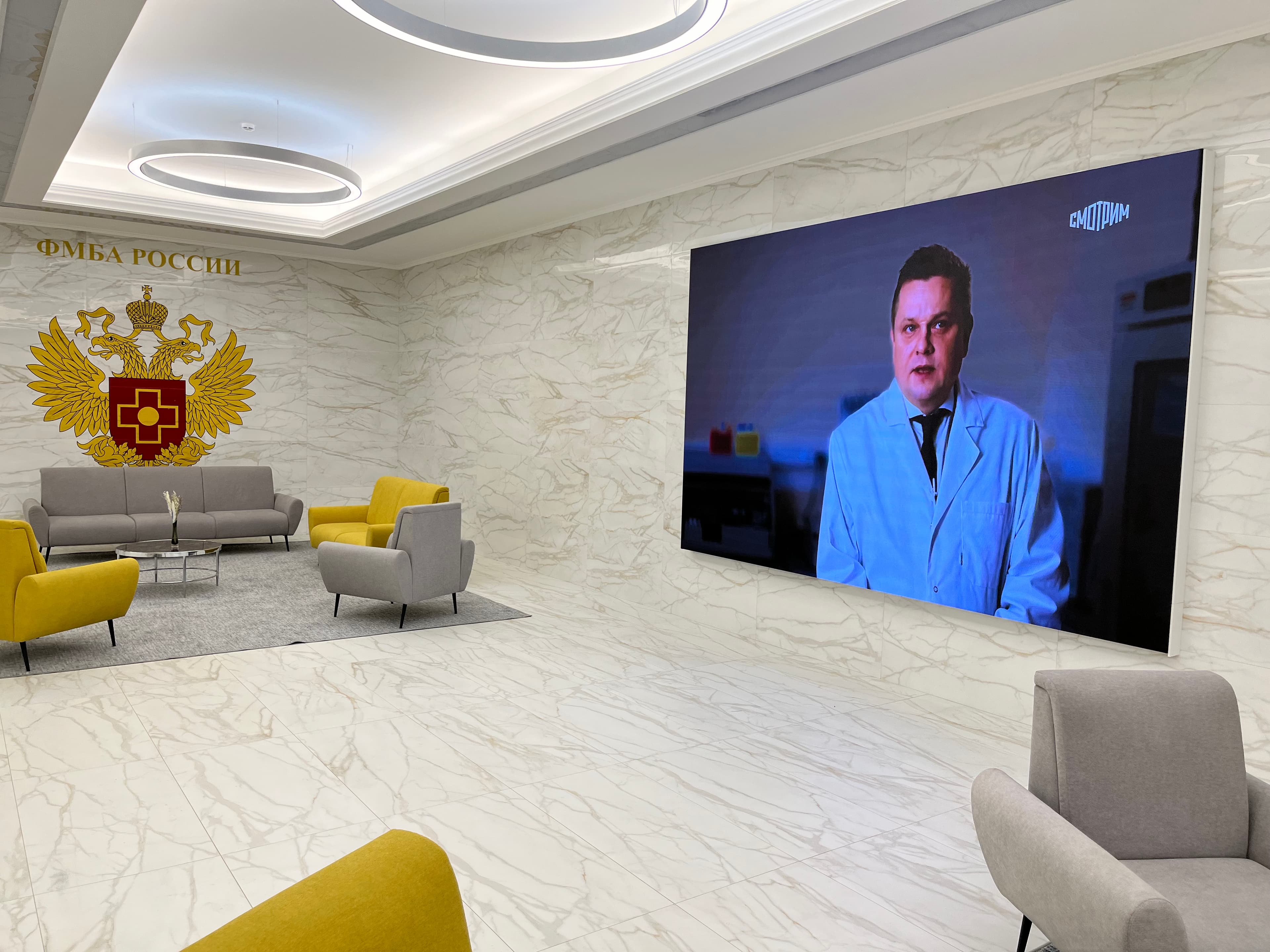 Яркий горизонтальный интерьерный LED-экран