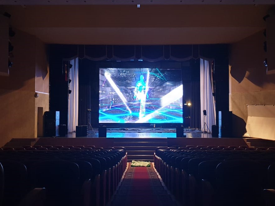 LED-экран для Краснодарской филармонии: сценический интерьерный LED-экран, Краснодар